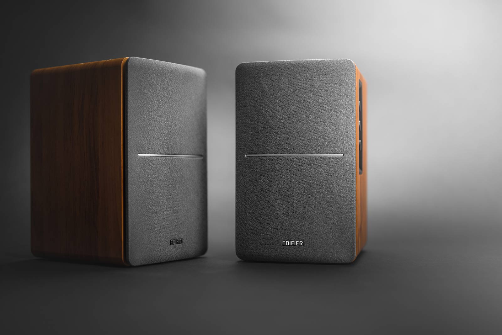 R1280DB Powered Bluetooth Bookshelf Speakers - Image 15