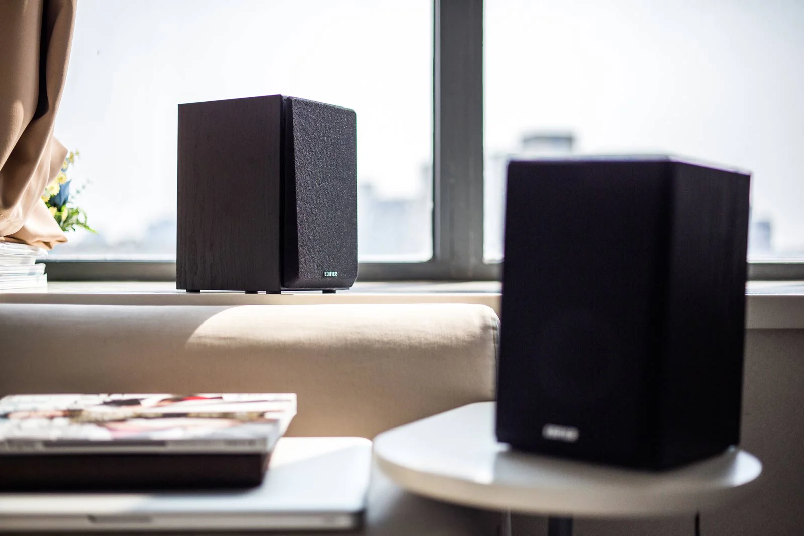 R980T 2.0 Active Speaker System (Certified Refurbished) - Image 4